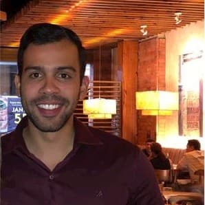 Victor Carneiro