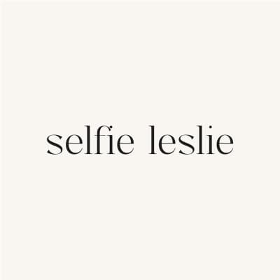 Selfie Leslie