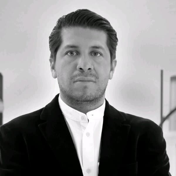 Luis C
